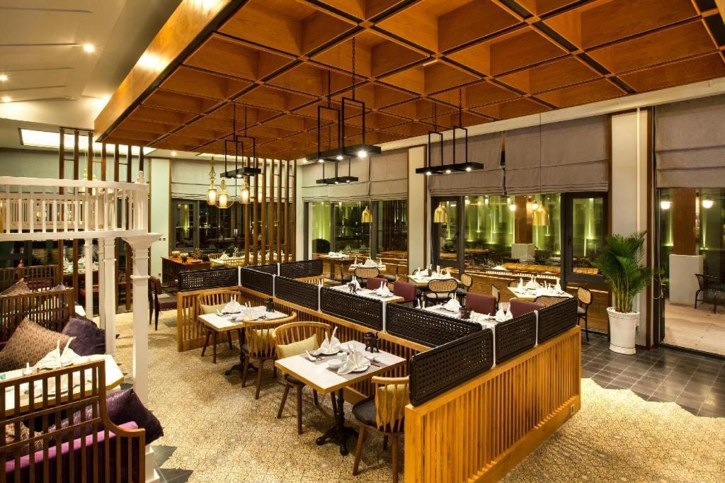 边和 Vinoasis Phu Quoc酒店 外观 照片